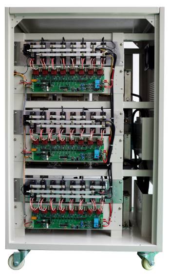 三相智能型無觸點(diǎn)穩(wěn)壓器